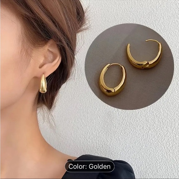 Gold Minimalist Spiral Earrings - Picture 4 of 9